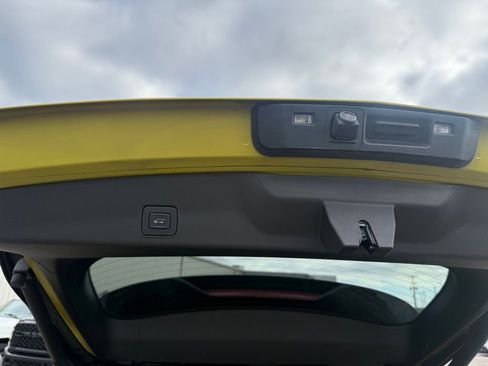 Used 2023 Chevrolet TrailBlazer RS w/ Sun and Liftgate Package image 37