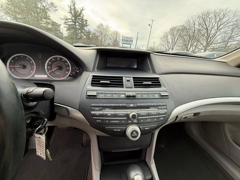 Used 2009 Honda Accord EX-L image 11