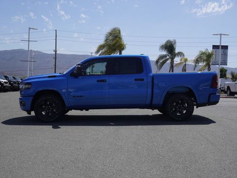 New 2026 RAM 1500 4x4 Crew Cab image 7