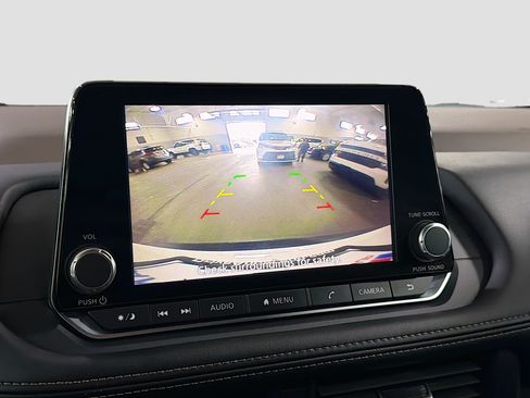 Used 2023 Nissan Rogue S FWD image 19