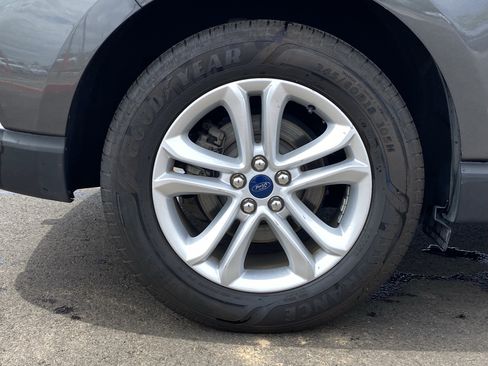 Used 2019 Ford Edge SEL w/ Equipment Group 201A FWD image 9