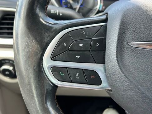 Used 2020 Chrysler Pacifica Touring-L Plus image 20