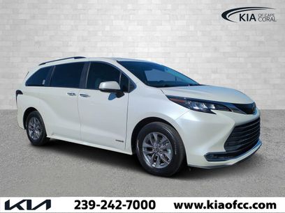 Used 2021 Toyota Sienna XLE