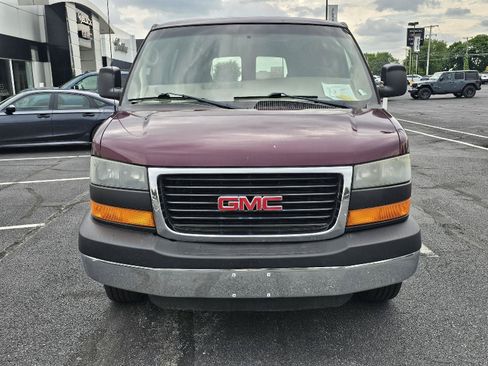 Used 2005 GMC Savana 3500 Extended RWD image 2