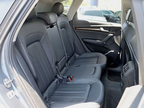 Used 2019 Audi Q5 2.0T Premium w/ Convenience Package AWD/4WD image 31