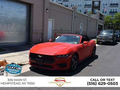 Used 2024 Ford Mustang Convertible RWD image 9