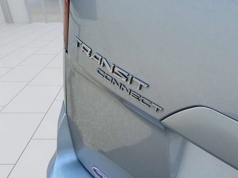 Used 2022 Ford Transit Connect XLT FWD image 17