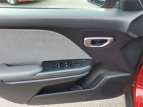 Certified 2025 Kia K4 EX image 24