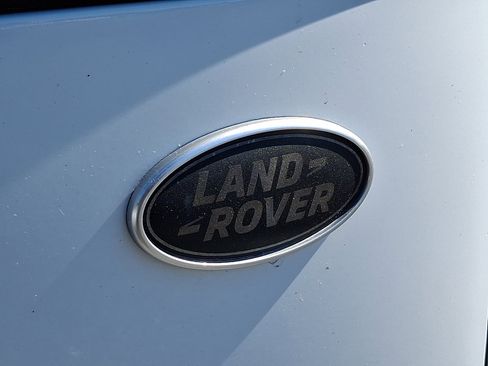 Used 2019 Land Rover Range Rover Velar R-Dynamic SE AWD/4WD image 31