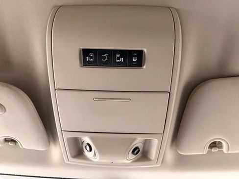 Used 2015 Chrysler Town & Country Touring-L w/ Driver Convenience Group FWD image 37