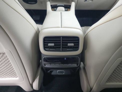 Used 2024 Mercedes-Benz GLE 450e 4MATIC w/ AMG Line Exterior image 28