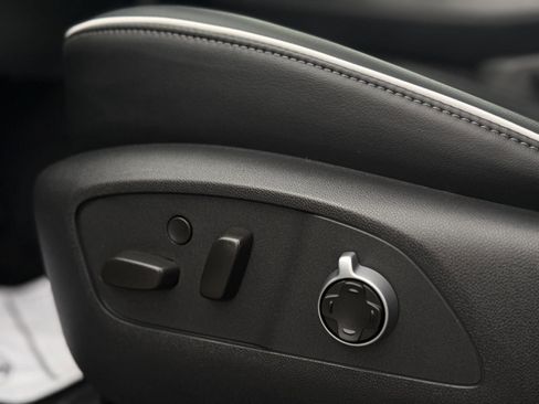 Certified 2025 Buick Enclave Avenir w/ LPO, All-Weather Package image 17