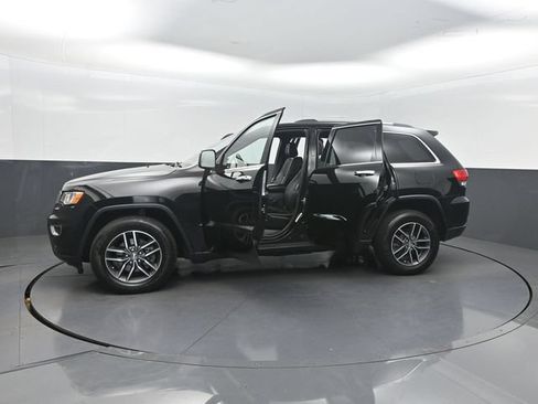 Used 2018 Jeep Grand Cherokee Limited RWD image 30