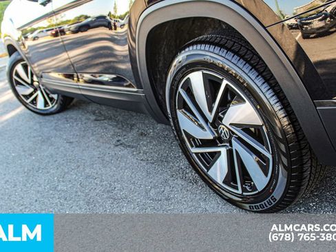 Used 2025 Volkswagen Atlas SE FWD image 12