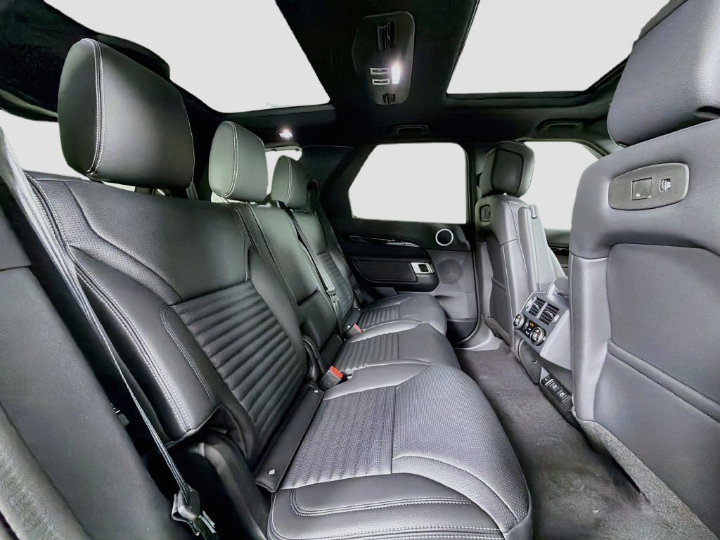 New 2026 Land Rover Discovery S AWD/4WD image 29