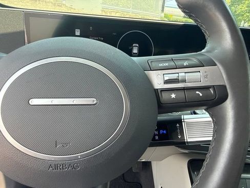 Used 2024 Hyundai Kona Limited AWD/4WD image 35