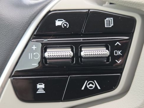 Used 2023 Kia EV6 Wind w/ Wind Technology Package AWD/4WD image 17