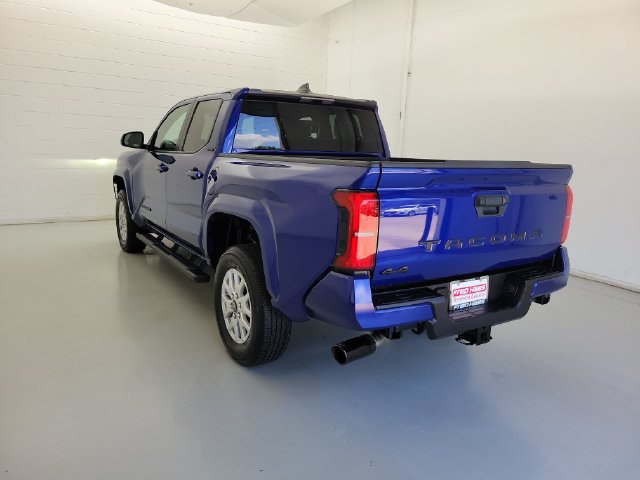 Used 2025 Toyota Tacoma SR5 AWD/4WD image 6