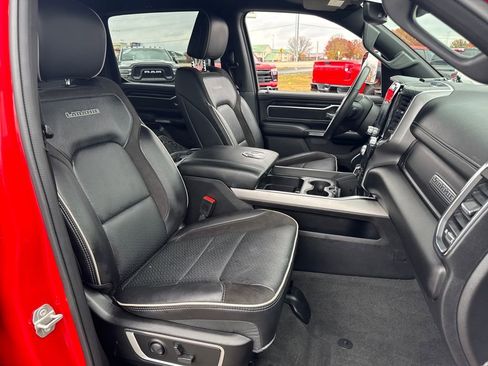 Used 2024 RAM 1500 Laramie image 12