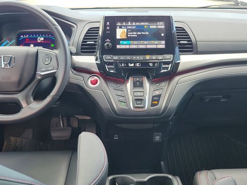 Certified 2024 Honda Odyssey Sport image 21