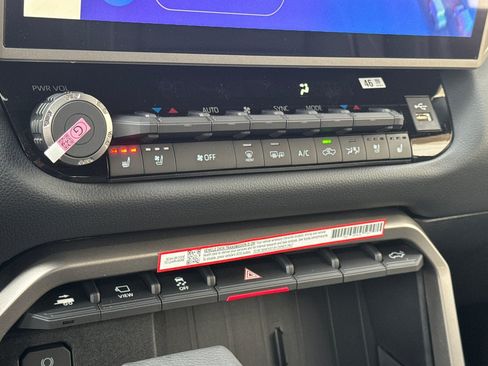 New 2026 Toyota Tundra Limited AWD/4WD image 22