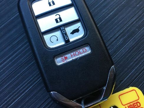 Used 2017 Honda Pilot Touring image 33