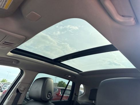 Used 2019 Buick Envision Essence AWD/4WD image 12