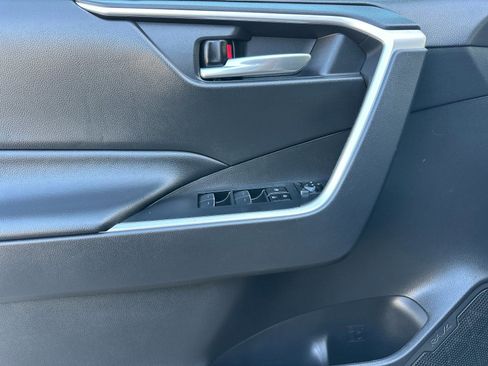 Used 2023 Toyota RAV4 XLE Premium image 11