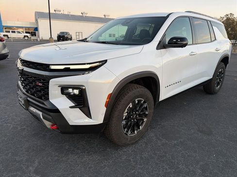 New 2026 Chevrolet Traverse Z71 w/ Enhanced Driving Package image 4