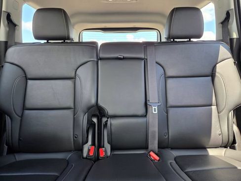Used 2021 GMC Acadia SLT AWD/4WD image 11