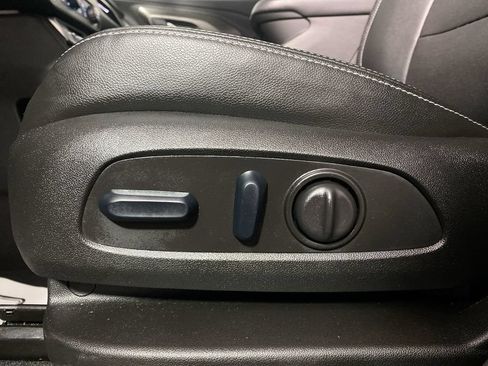 Used 2024 GMC Terrain SLT FWD image 12