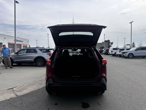 Used 2025 Toyota RAV4 XLE w/ Weather Package AWD/4WD image 22