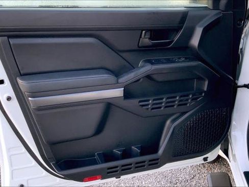 Certified 2024 Toyota Tacoma SR5 image 40