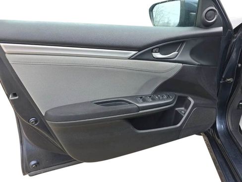 Used 2016 Honda Civic EX image 11