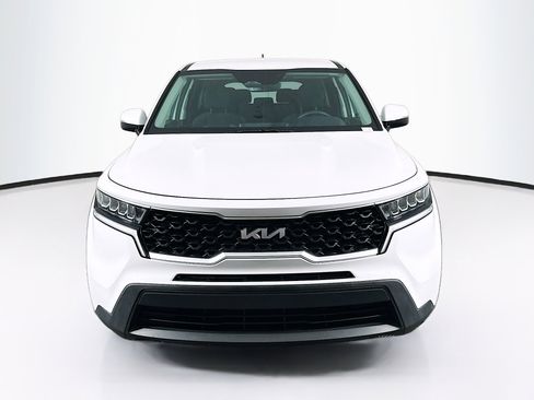 Used 2023 Kia Sorento LX FWD image 2