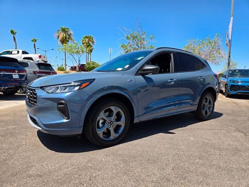 Used 2024 Ford Escape ST-Line w/ Tech Pack #1 AWD/4WD image 3