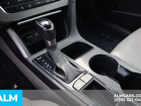 Used 2015 Hyundai Sonata Limited FWD image 29