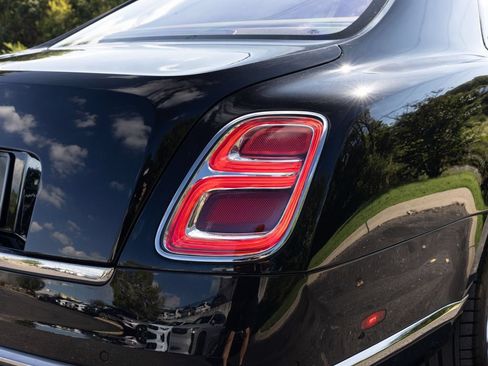 Used 2019 Bentley Mulsanne RWD image 49