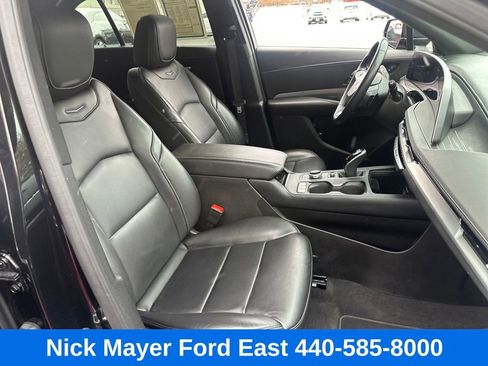 Used 2025 Cadillac XT4 Premium Luxury image 13