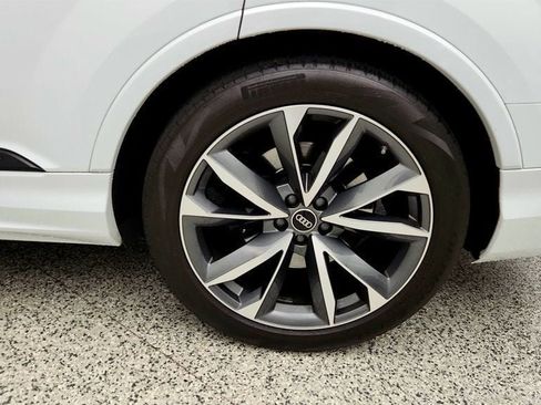 Used 2023 Audi SQ7 Prestige AWD/4WD image 9
