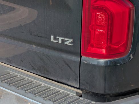 Used 2021 Chevrolet Silverado 1500 LTZ image 7