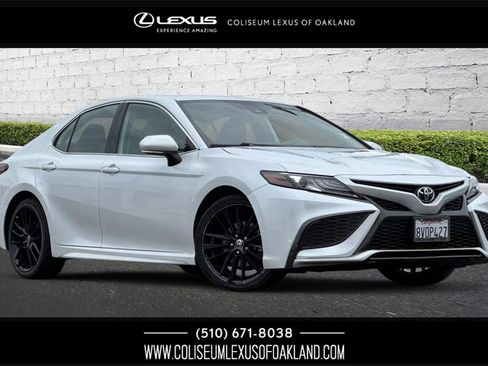 Used 2021 Toyota Camry XSE image 1