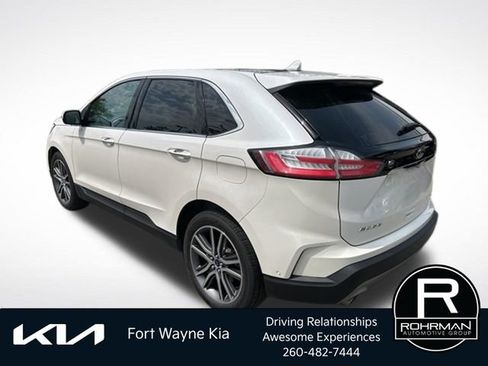 Used 2019 Ford Edge Titanium w/ Equipment Group 301A AWD/4WD image 3