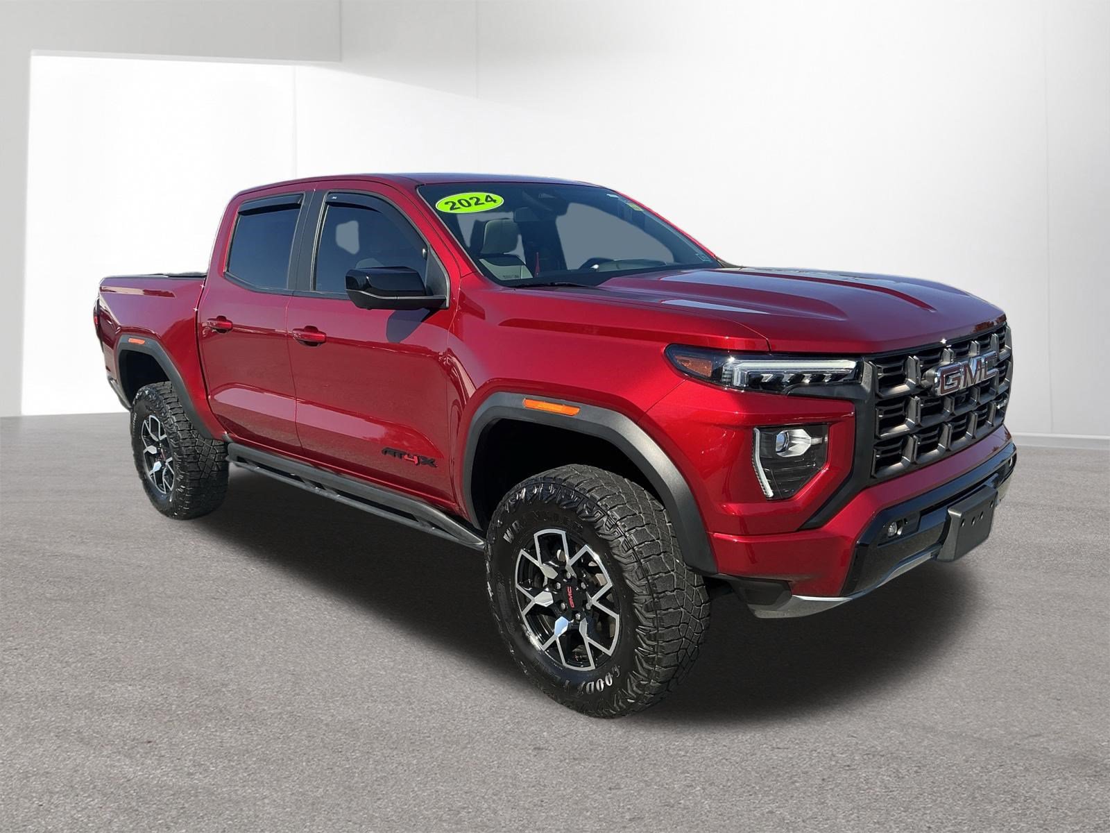 Used 2024 GMC Canyon AT4X AWD/4WD image 8