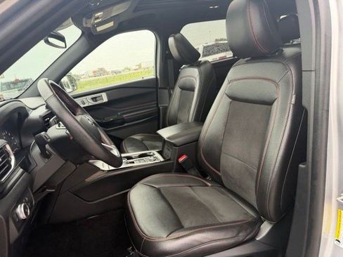 Used 2022 Ford Explorer ST-Line w/ Class IV Trailer Tow Package AWD/4WD image 13