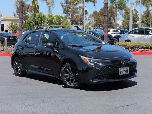 Used 2025 Toyota Corolla SE w/ SE Package FWD image 2