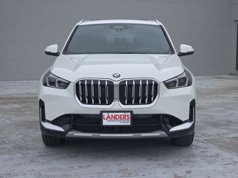 Used 2025 BMW X1 xDrive28i image 4