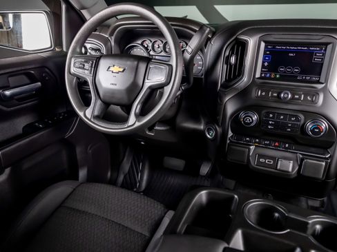 Used 2024 Chevrolet Silverado 1500 Custom w/ Turbomax Blackout Package AWD/4WD image 6