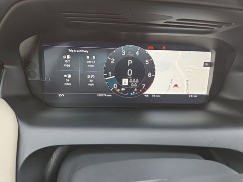 Used 2025 Land Rover Discovery Sport S AWD/4WD image 18