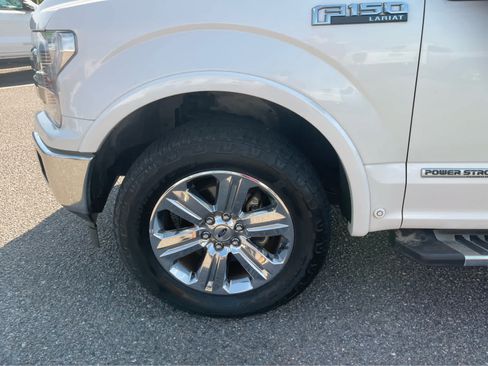 Used 2018 Ford F150 Lariat w/ Equipment Group 502A Luxury AWD/4WD image 9